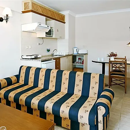 Prince Apart Hotel 3* İçmeler