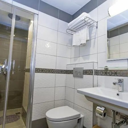 Prince Apart Hotel 아파트호텔